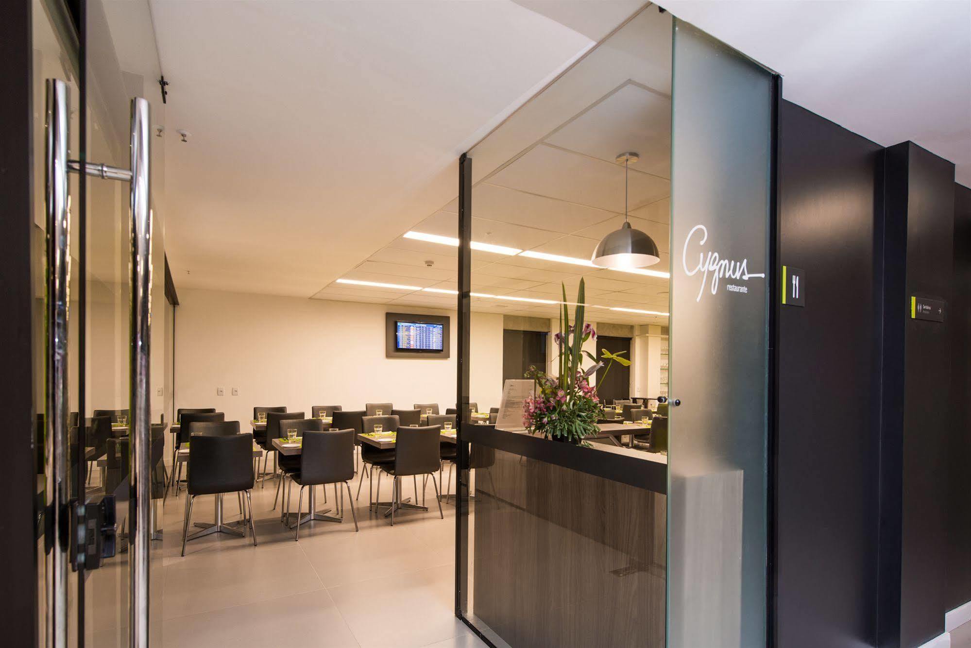 Hotel Linx Galeao 3*